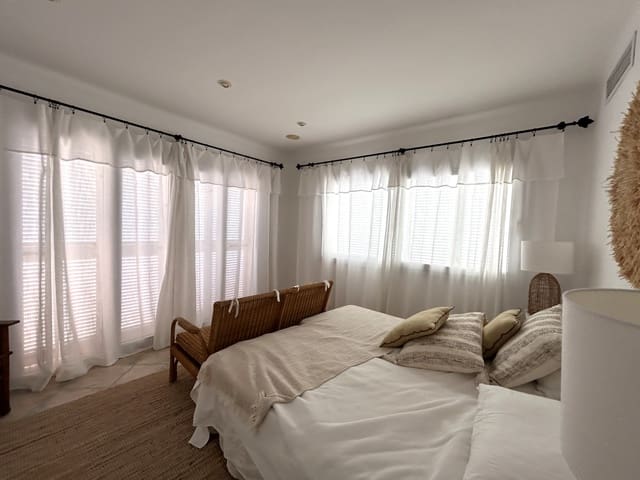 Chalet de 5 habitaciones en Puerto de Andratx, Andratx en alquiler con piscina - 11.000 € (Ref: 10023348)