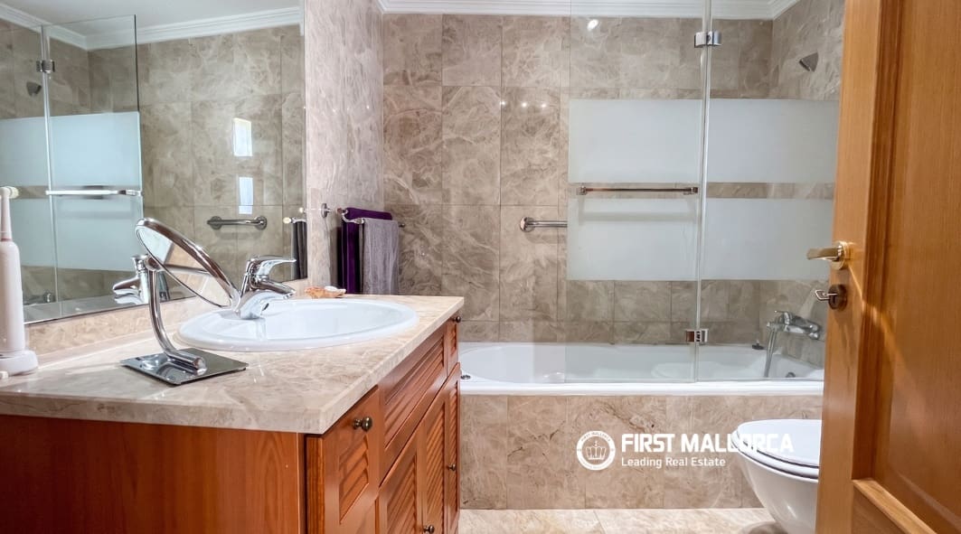 3 bedroom Apartment for rent in Palma de Mallorca with garage - € 3,200 (Ref: 10026569)