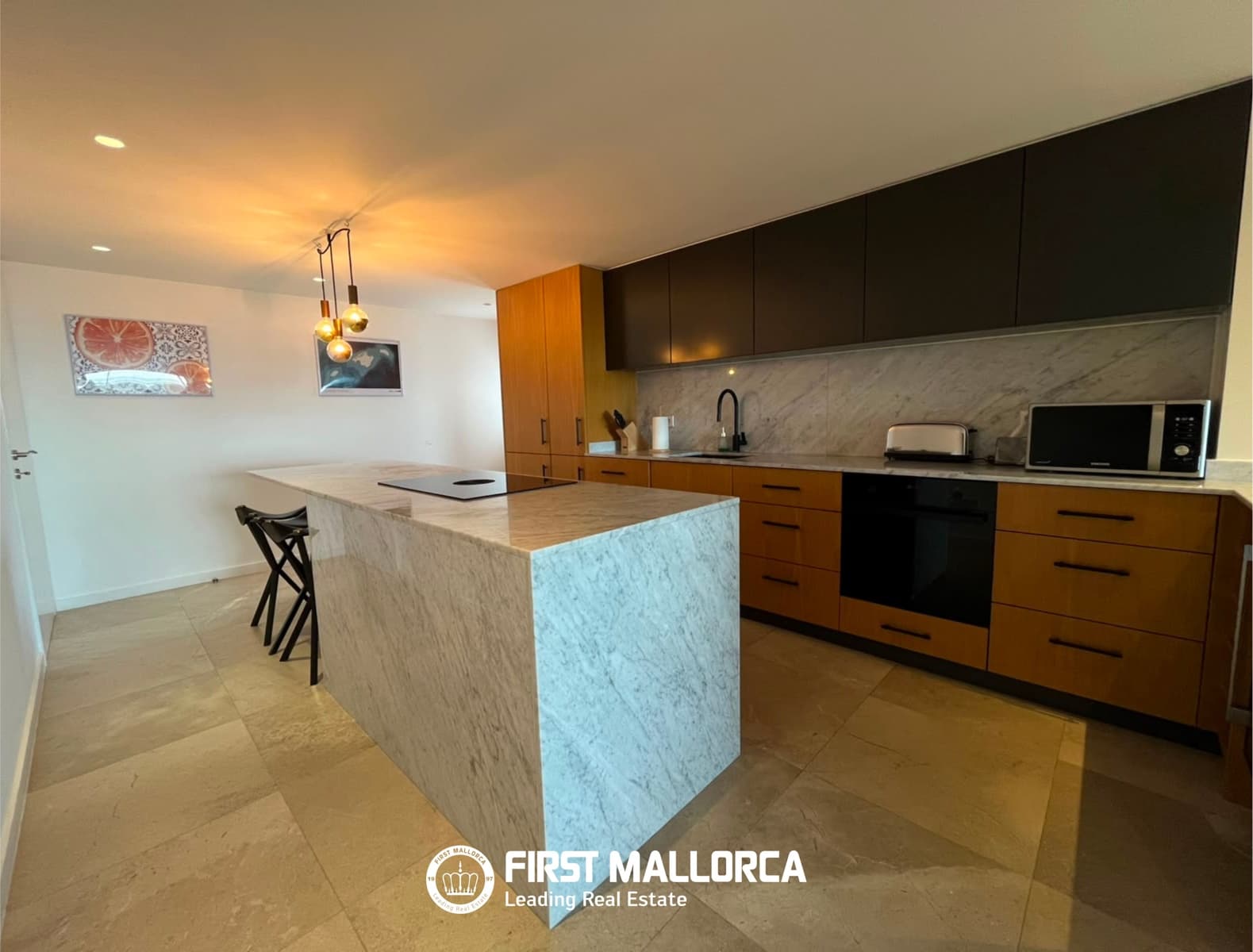 Appartement de 3 chambres à louer à Palma de Mallorca avec piscine garage - 4 000 € (Ref: 10030870)