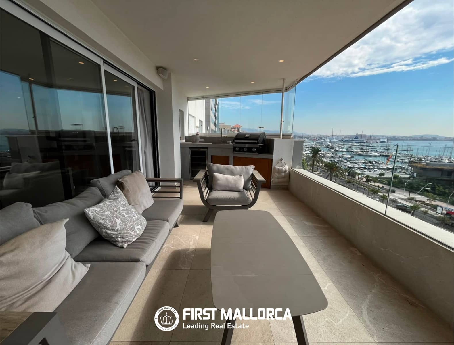Appartement de 3 chambres à louer à Palma de Mallorca avec piscine garage - 4 000 € (Ref: 10030870)
