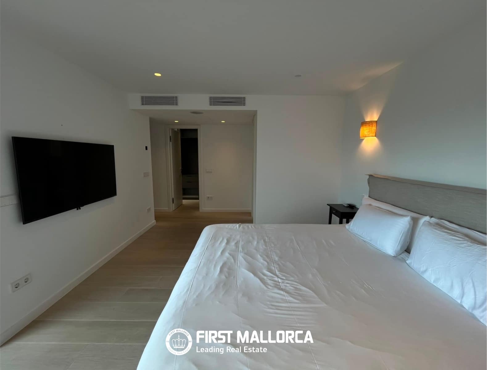 Appartement de 3 chambres à louer à Palma de Mallorca avec piscine garage - 4 000 € (Ref: 10030870)
