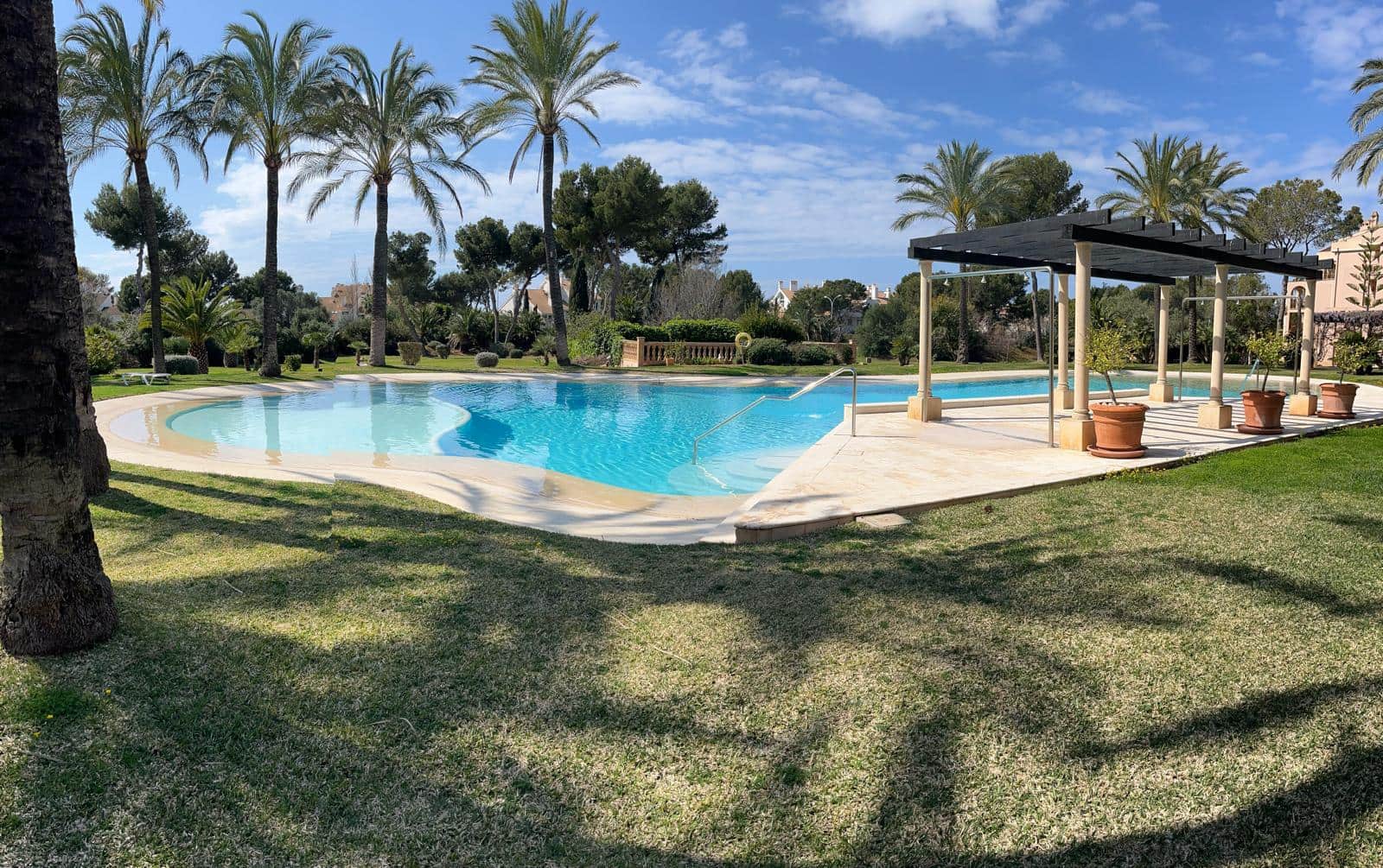 3 sovrum Lägenhet att hyra i Santa Ponsa med pool garage - 2 800 € (Ref: 10030871)