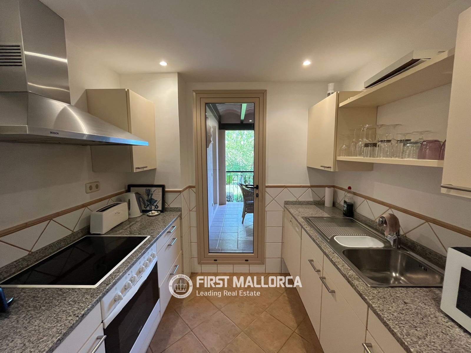 3 quarto Apartamento para arrendar em Santa Ponsa com piscina garagem - 2 800 € (Ref: 10030871)