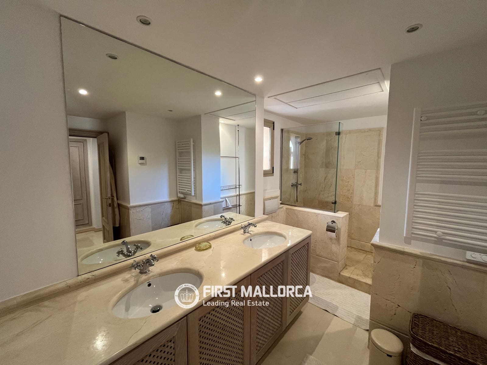3 quarto Apartamento para arrendar em Santa Ponsa com piscina garagem - 2 800 € (Ref: 10030871)