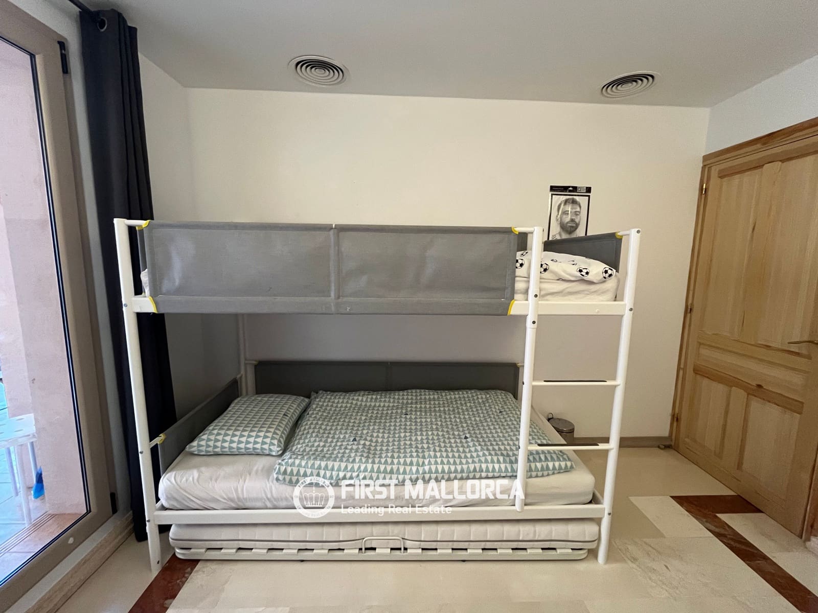3 quarto Apartamento para arrendar em Santa Ponsa com piscina garagem - 2 800 € (Ref: 10030871)