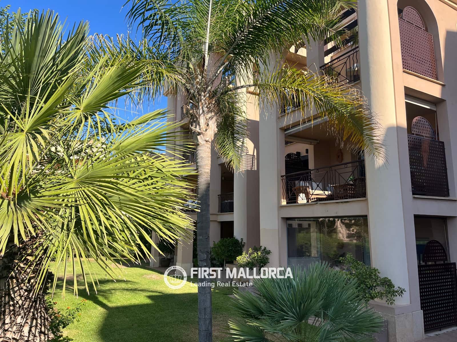 3 quarto Apartamento para arrendar em Santa Ponsa com piscina garagem - 2 800 € (Ref: 10030871)