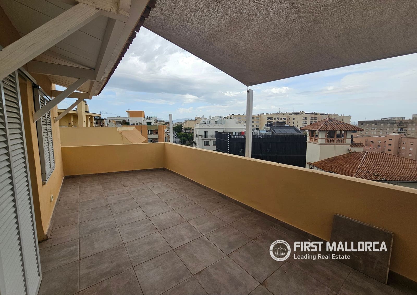 2 makuuhuone Kattohuoneisto myytävänä paikassa Palma de Mallorca - 295 000 € (Ref: 10032469)
