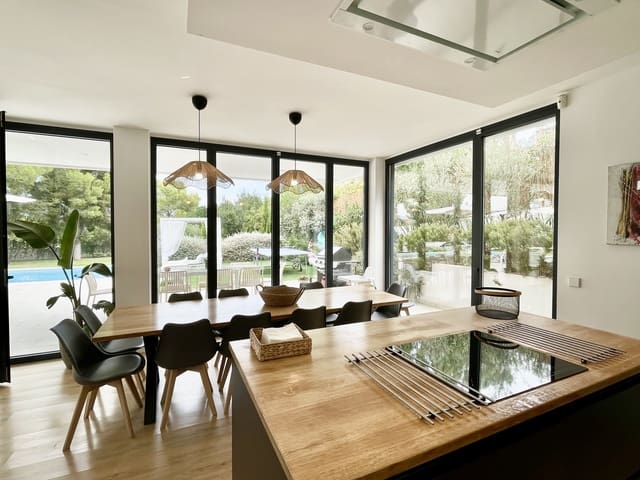 6 bedroom Villa for rent in Santa Ponsa, Calvià with pool garage - € 12,000 (Ref: 10035774)