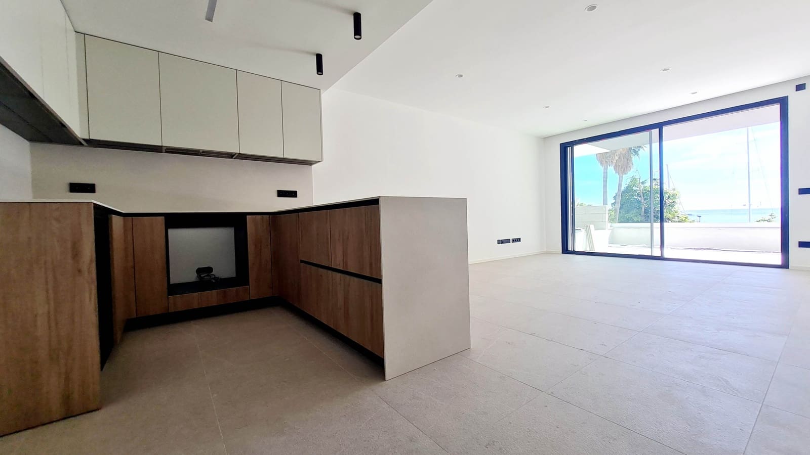 2 quarto Apartamento para arrendar em Palma de Mallorca com piscina garagem - 2 950 € (Ref: 10044260)