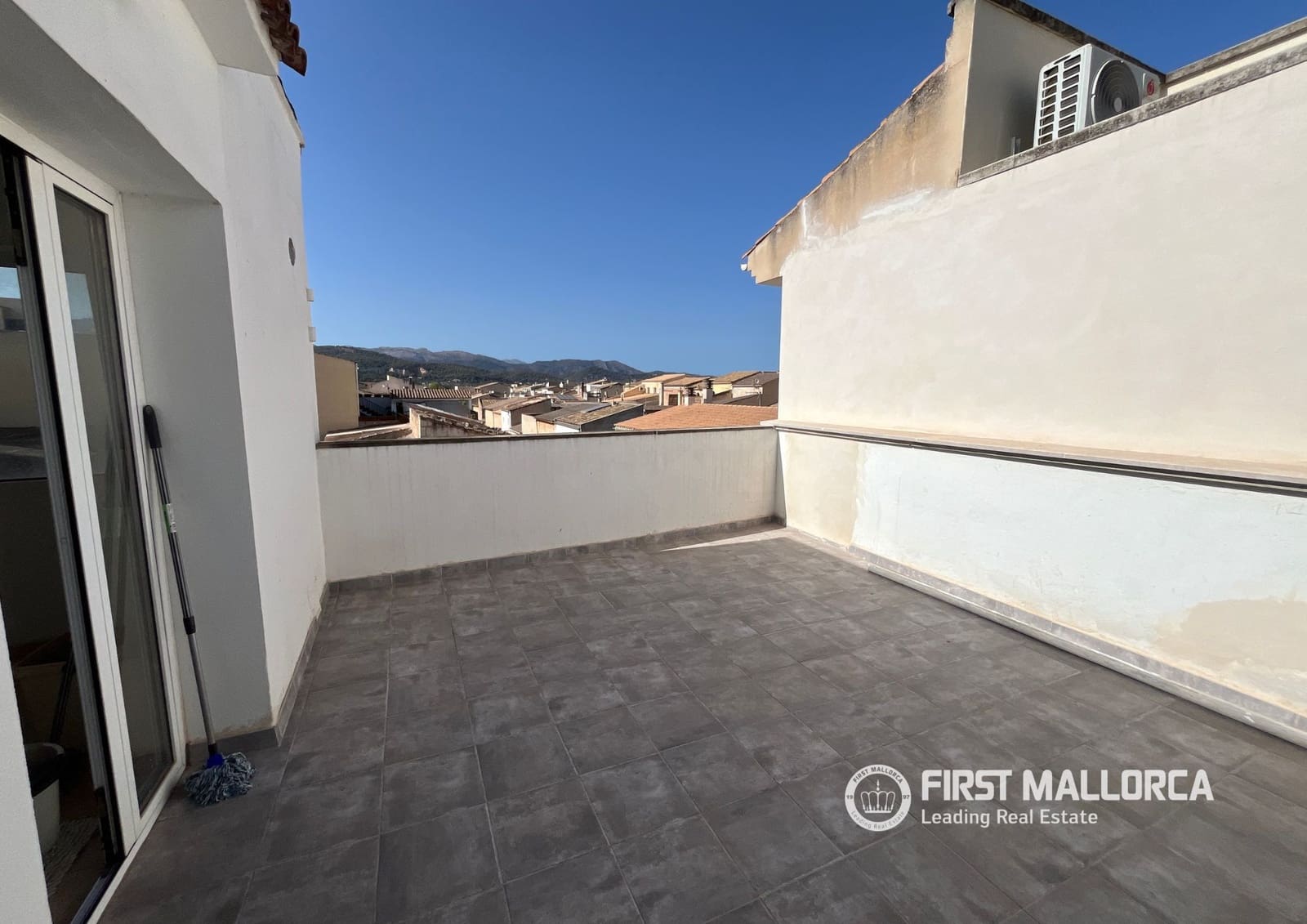 3 slaapkamer Appartement te huur in Sa Pobla - € 2.000 (Ref: 10046194)