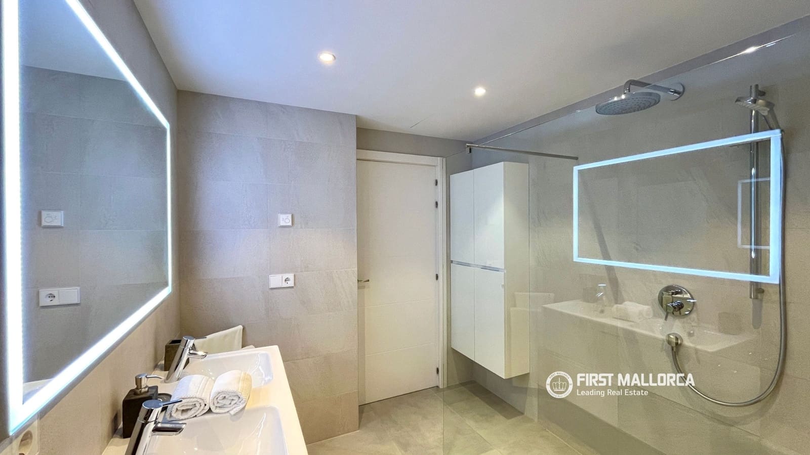 2 slaapkamer Appartement te koop in El Toro / Port Adriano - € 500.000 (Ref: 10046197)
