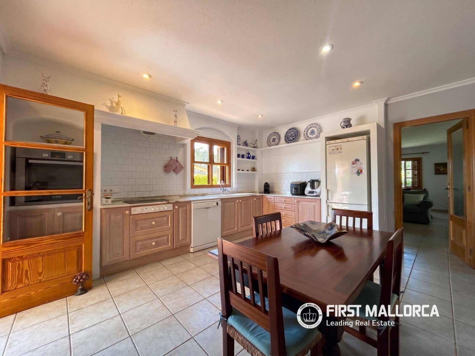 5 bedroom Villa for sale in Sa Rapita / La Rapita with garage - € 1,170,000 (Ref: 10060991)