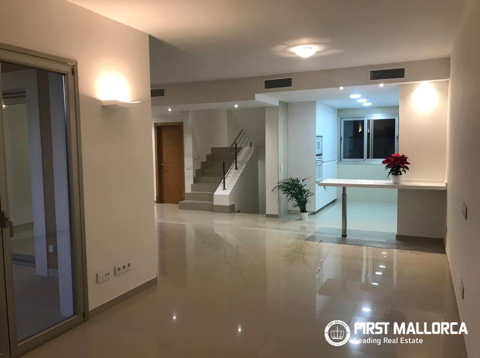 4 sypialnia Dom blizniak do wynajęcia w Cala Vinyes / Cala Vinyas / Cala Vinas z garażem - 3 950 € (Ref: 10065581)
