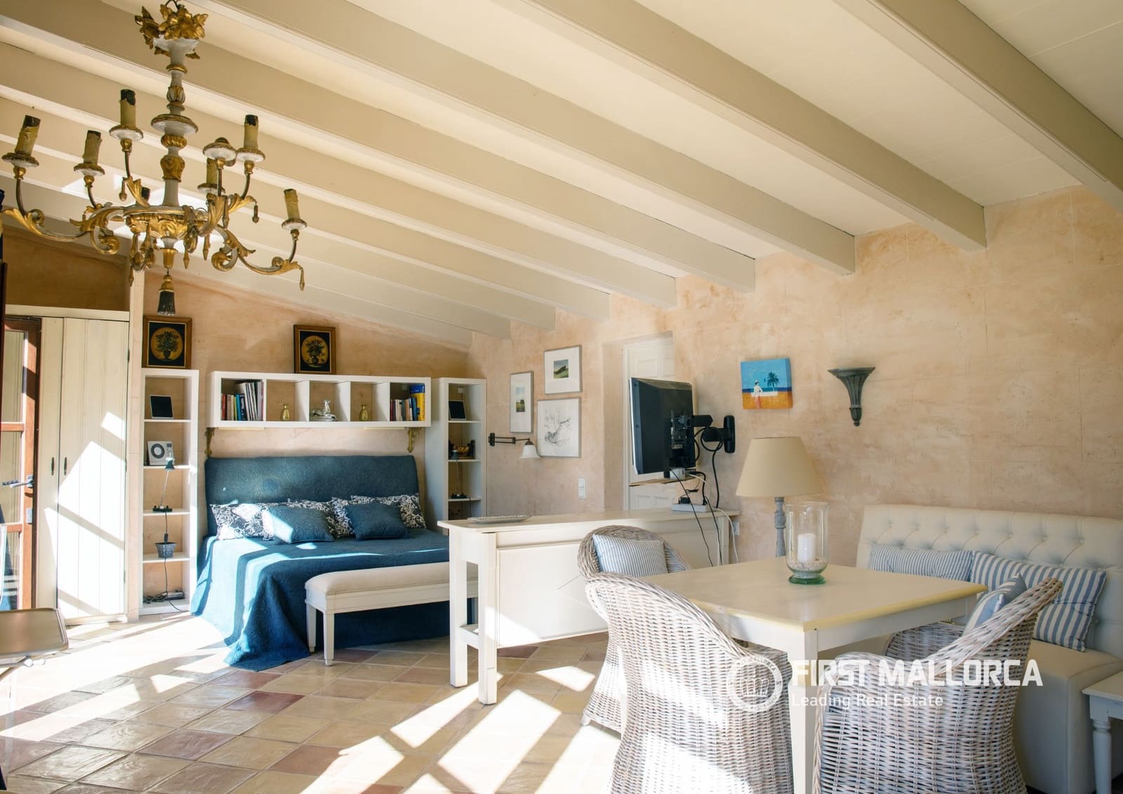 4 soveværelse Finca/Landehus til salg i Porreres med garage - € 2.485.000 (Ref: 10077223)