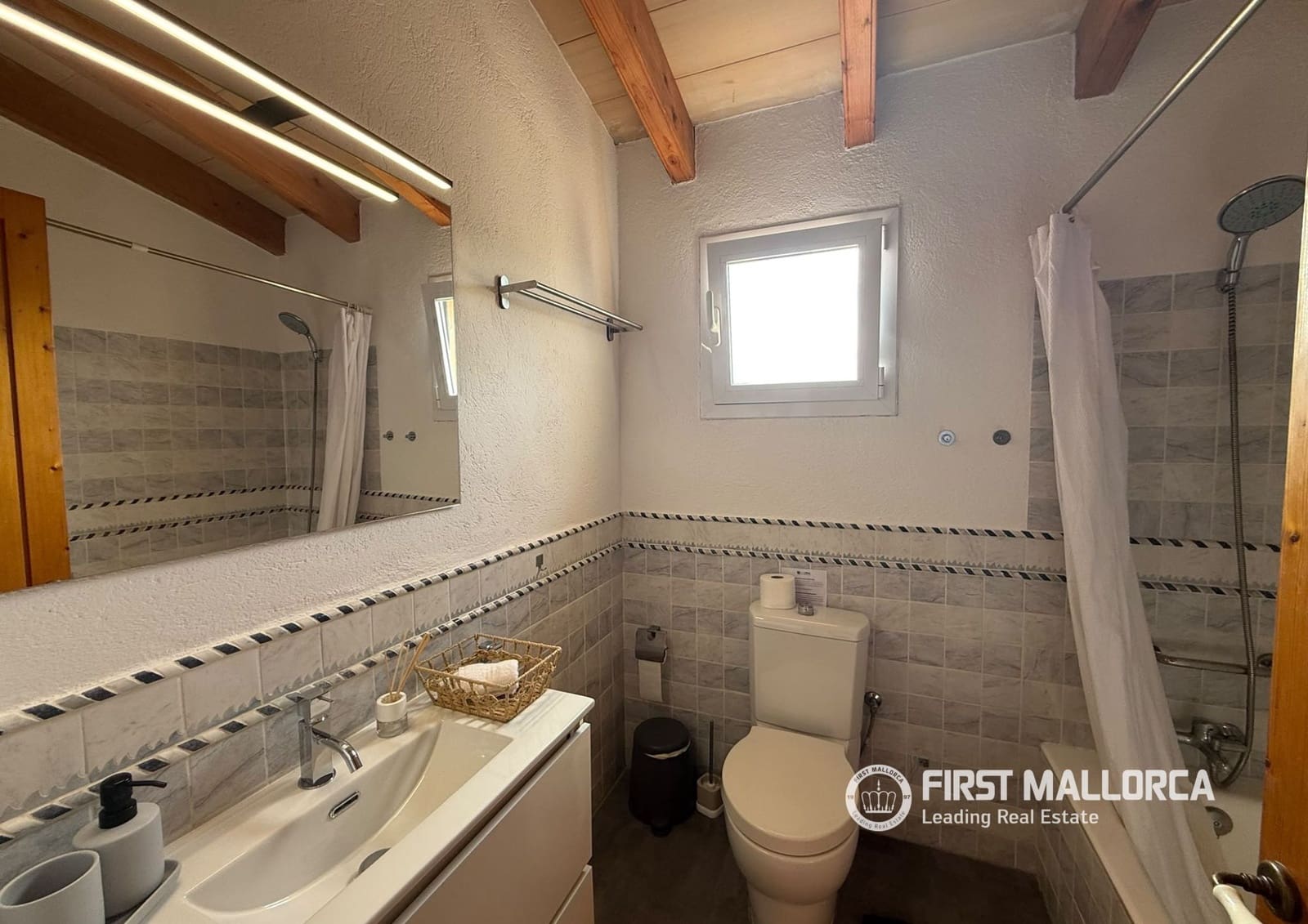 Chalet de 5 habitaciones en Pollensa / Pollença en alquiler con piscina garaje - 2.000 € (Ref: 10080038)