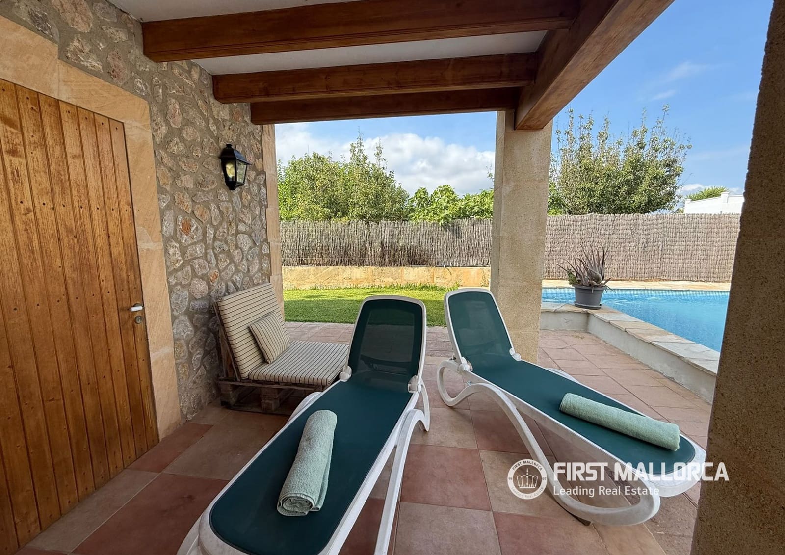Chalet de 5 habitaciones en Pollensa / Pollença en alquiler con piscina garaje - 2.000 € (Ref: 10080038)