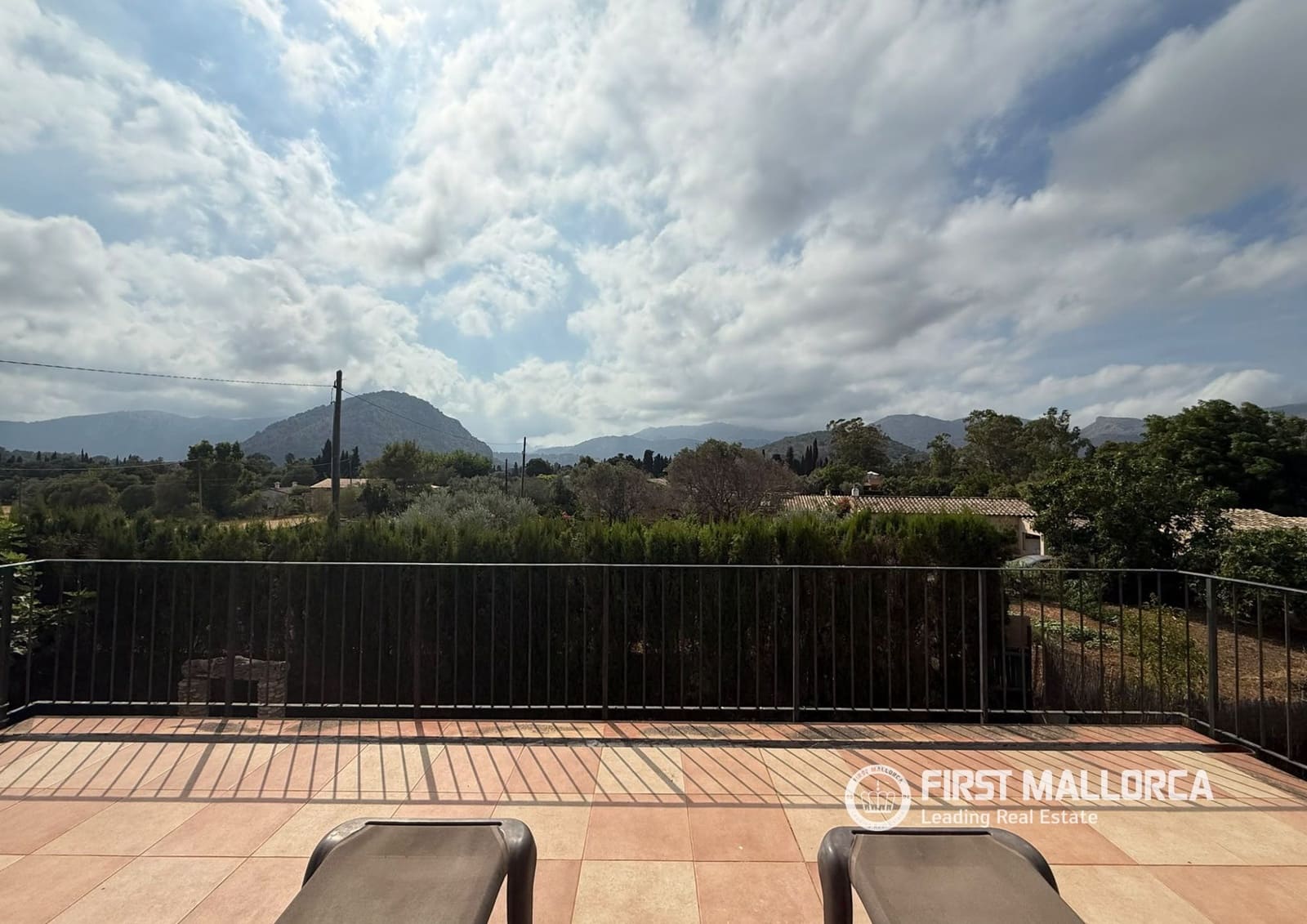 Chalet de 5 habitaciones en Pollensa / Pollença en alquiler con piscina garaje - 2.000 € (Ref: 10080038)