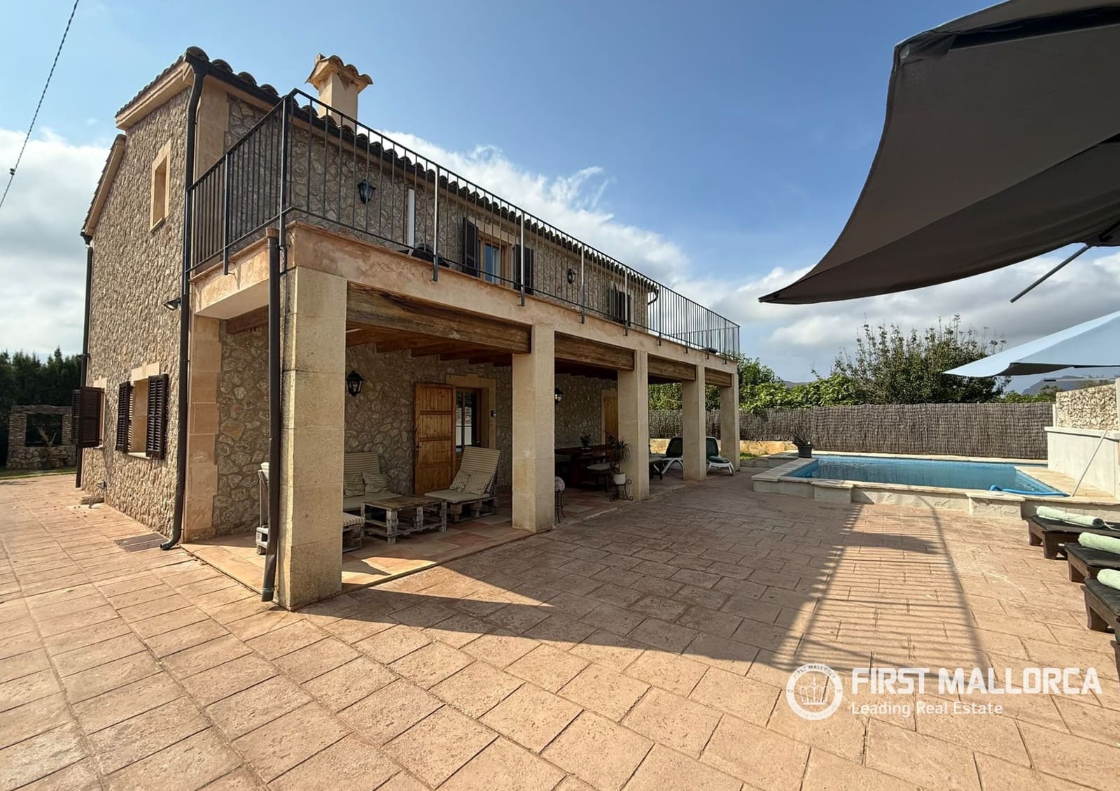 Chalet de 5 habitaciones en Pollensa / Pollença en alquiler con piscina garaje - 2.000 € (Ref: 10080038)