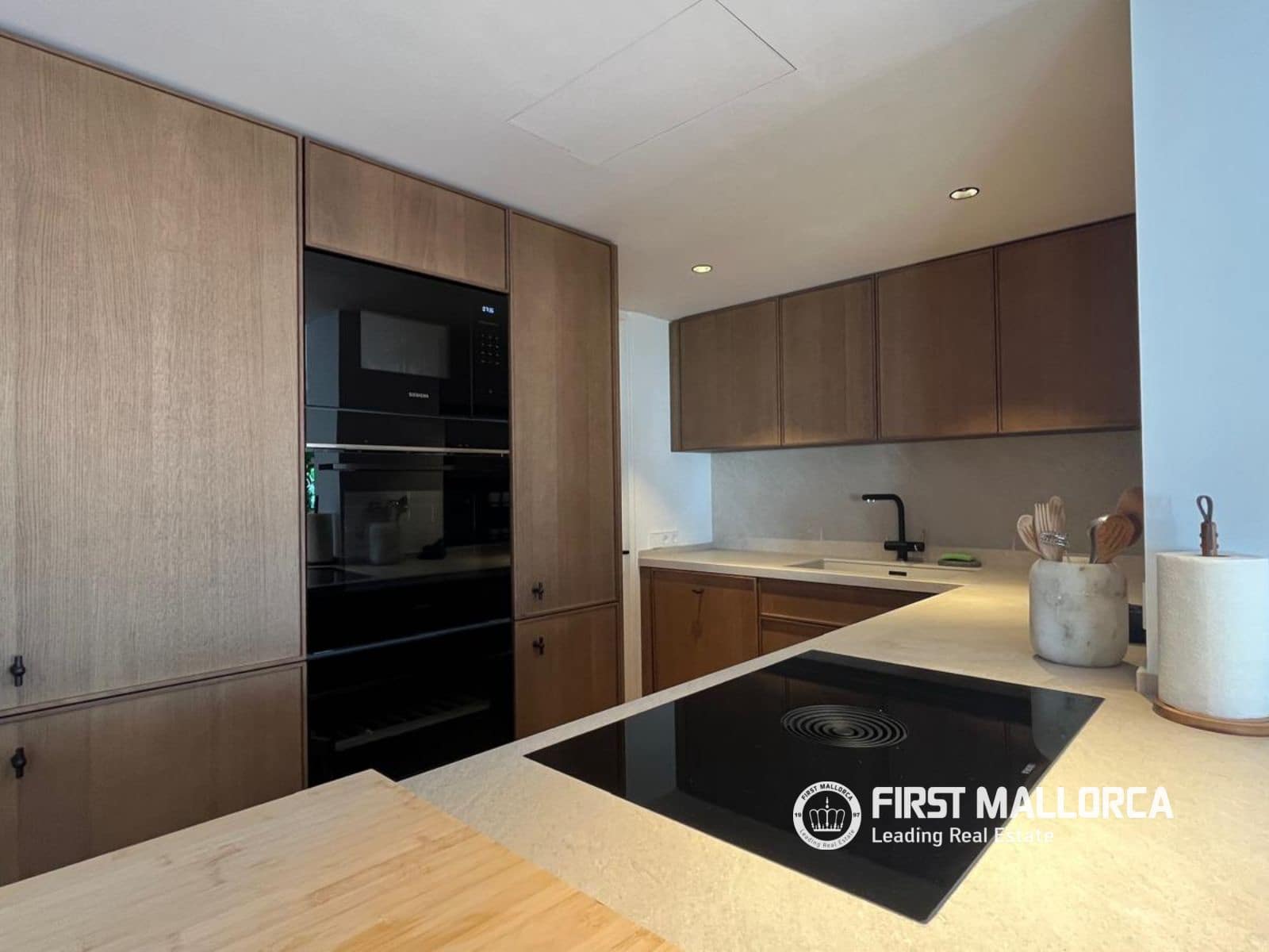 Appartement de 3 chambres à louer à Palma de Mallorca avec garage - 4 300 € (Ref: 10080039)