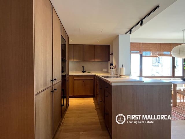 Appartement de 3 chambres à louer à Santa Catalina, Palma de Mallorca avec garage - 4 300 € (Ref: 10080039)