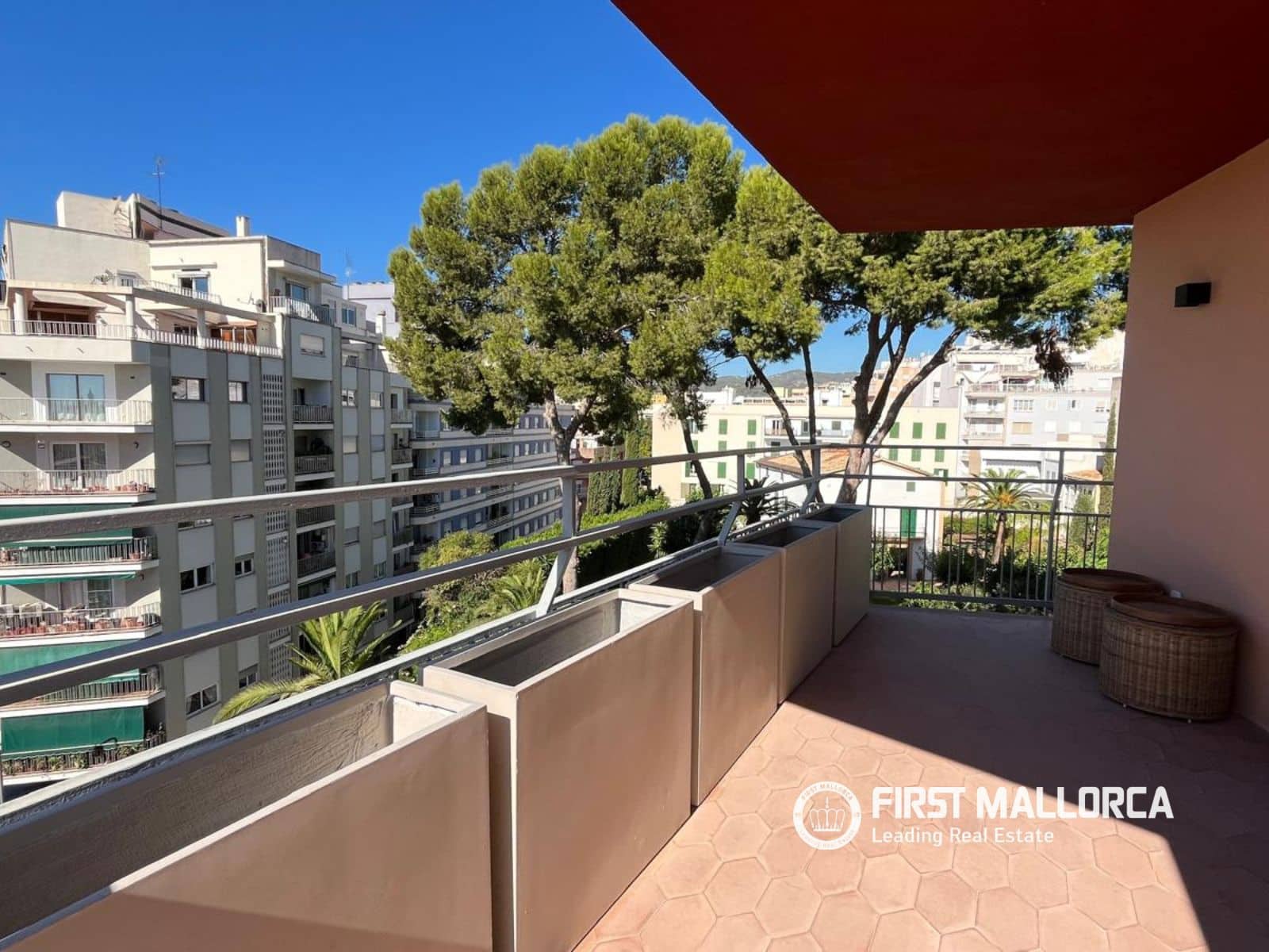 Appartement de 3 chambres à louer à Palma de Mallorca avec garage - 4 300 € (Ref: 10080039)