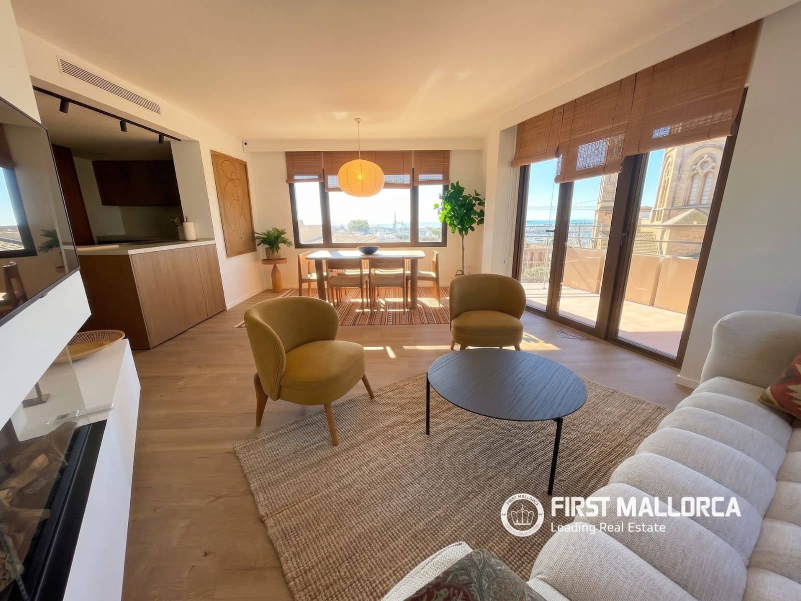 3 bedroom Apartment for rent in Palma de Mallorca with garage - € 4,300 (Ref: 10080039)