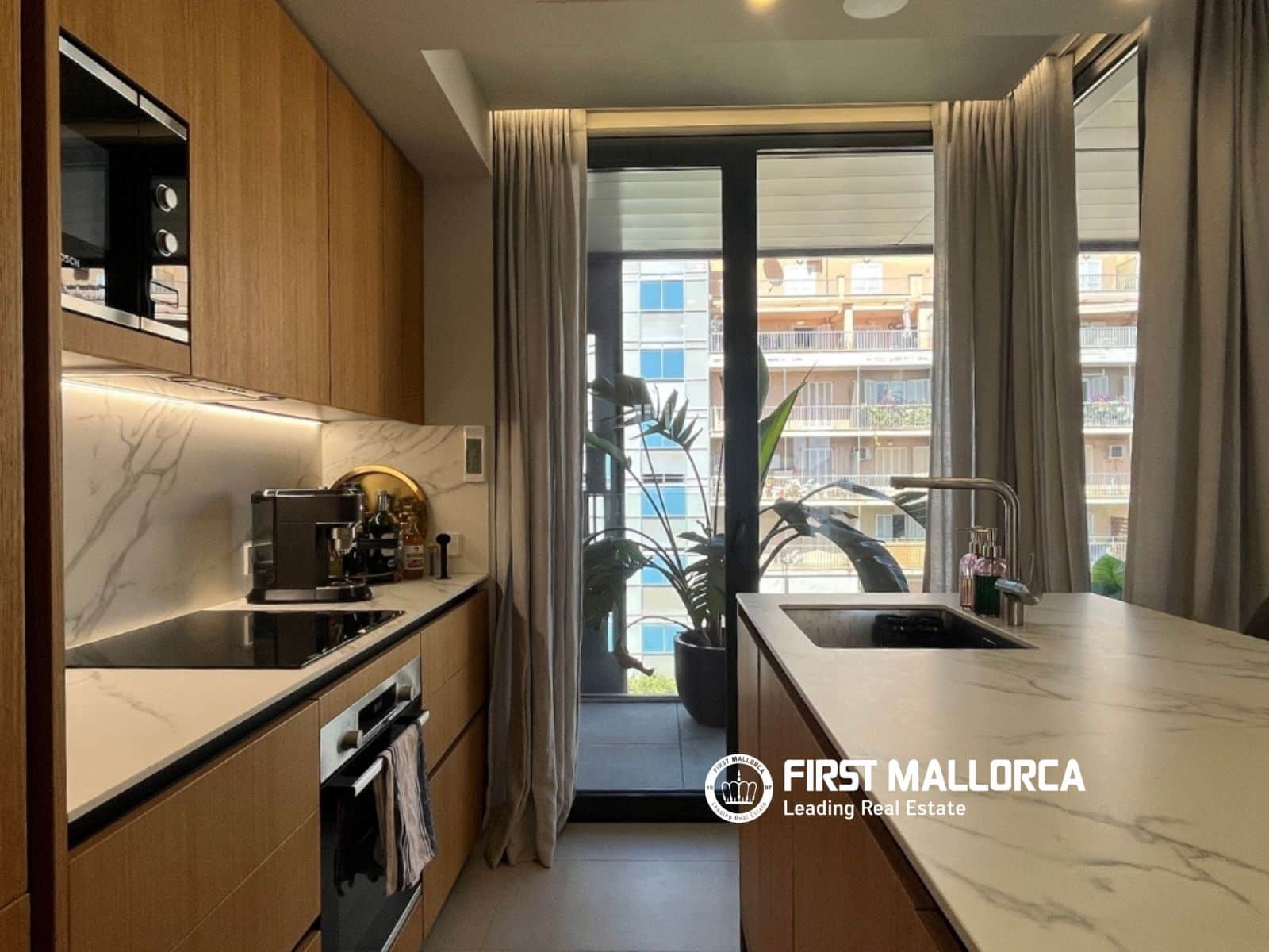 2 soveværelse Penthouse til leje i Palma de Mallorca med garage - € 3.500 (Ref: 10085265)