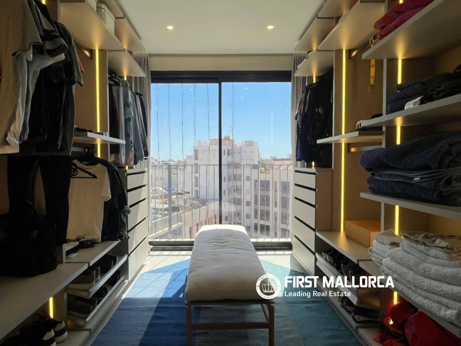 2 soveværelse Penthouse til leje i Palma de Mallorca med garage - € 3.500 (Ref: 10085265)