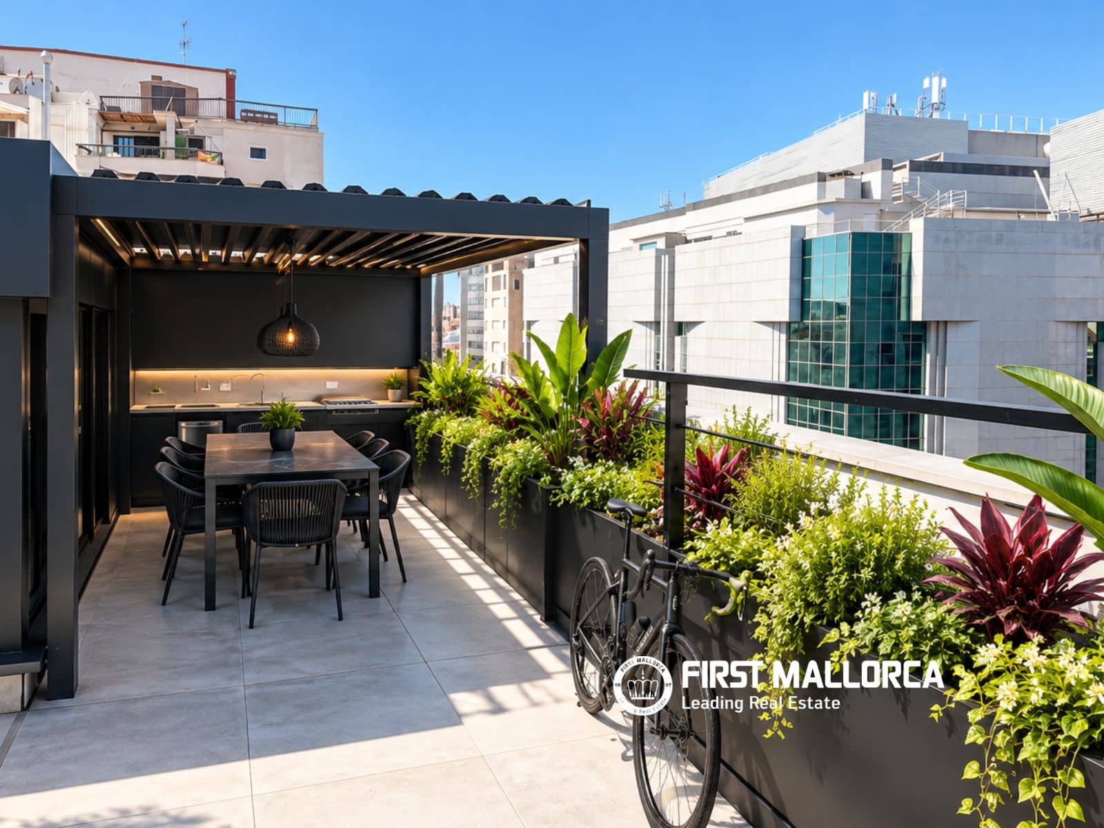 2 soveværelse Penthouse til leje i Palma de Mallorca med garage - € 3.500 (Ref: 10085265)