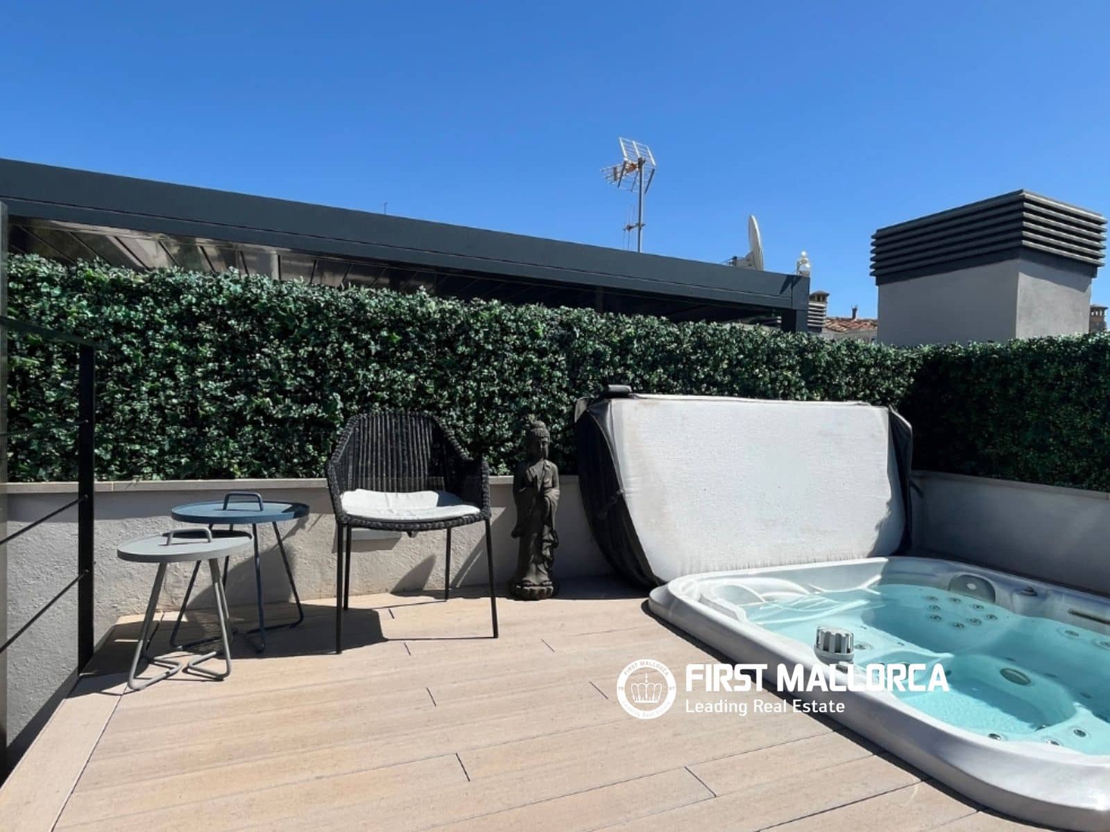 2 soveværelse Penthouse til leje i Palma de Mallorca med garage - € 3.500 (Ref: 10085265)