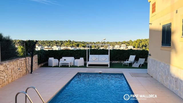 3 soverom Kjedet enebolig til leie i Portocristo / Port de Manacor, Manacor med svømmebasseng - € 2 500 (Ref: 10088598)
