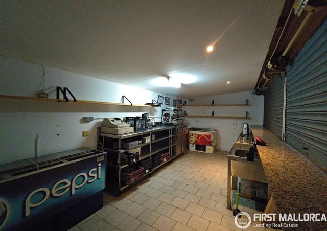 Commercieel te koop in L'Arenal, Palma de Mallorca met garage - € 650.000 (Ref: 10099396)