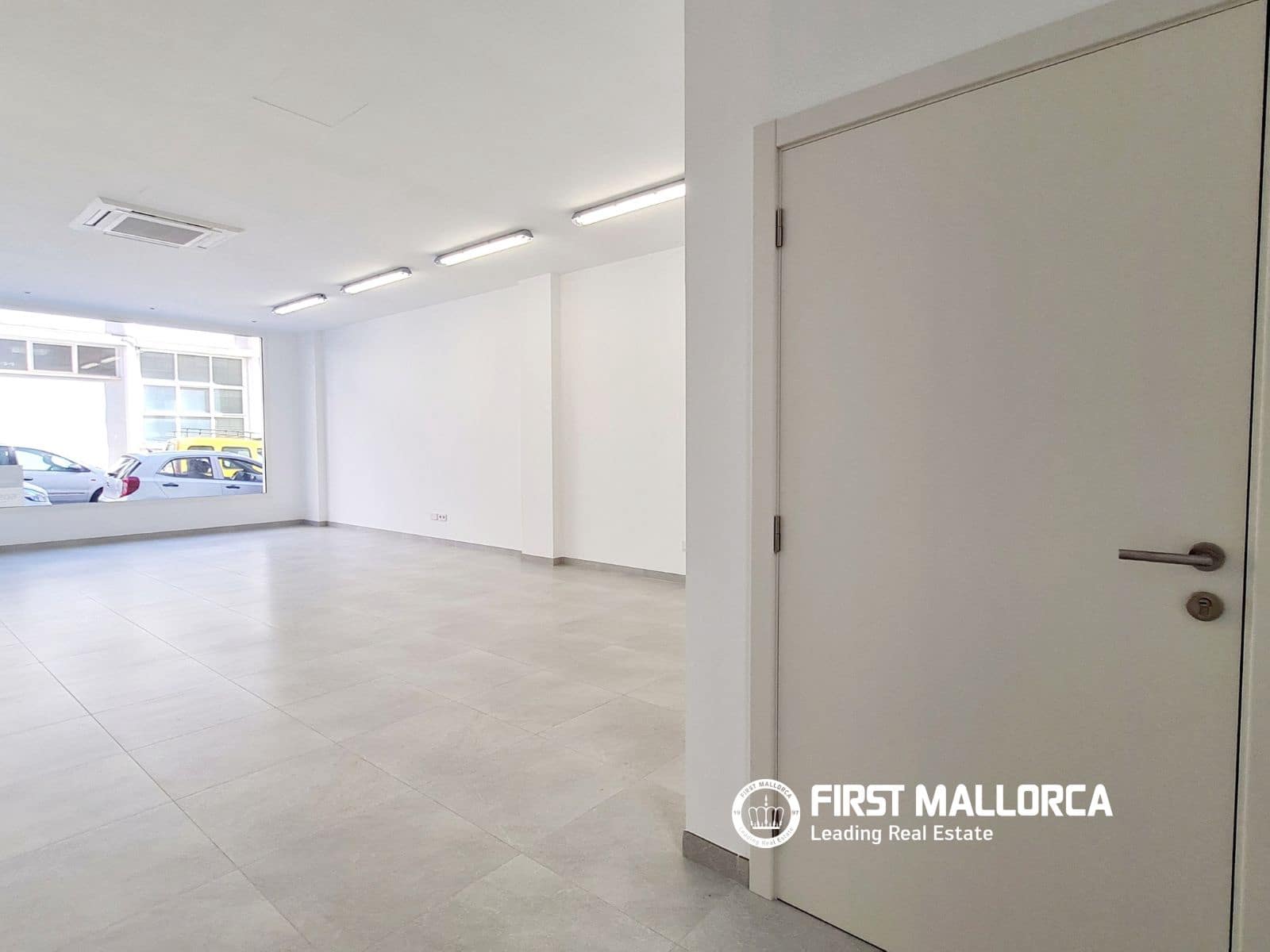 Commercial for rent in Palma de Mallorca - € 2,000 (Ref: 10106523)
