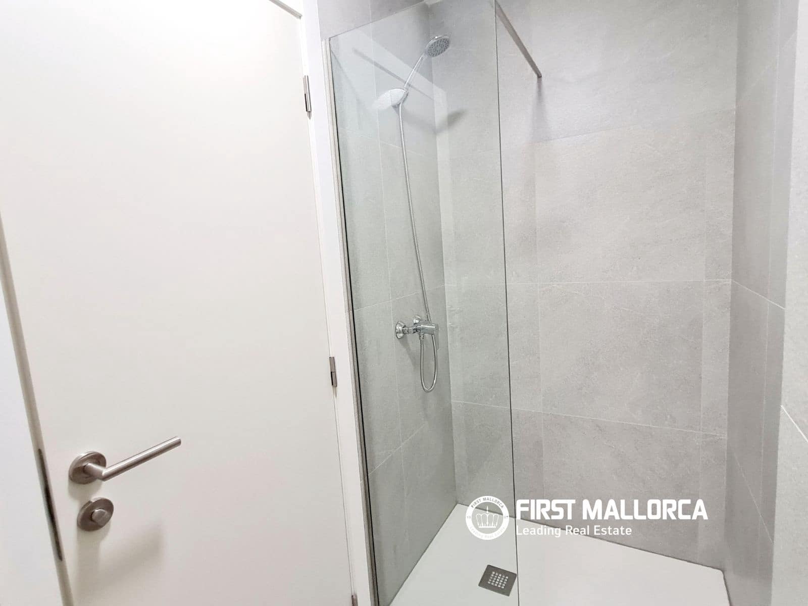 Commercial for rent in Palma de Mallorca - € 2,000 (Ref: 10106523)