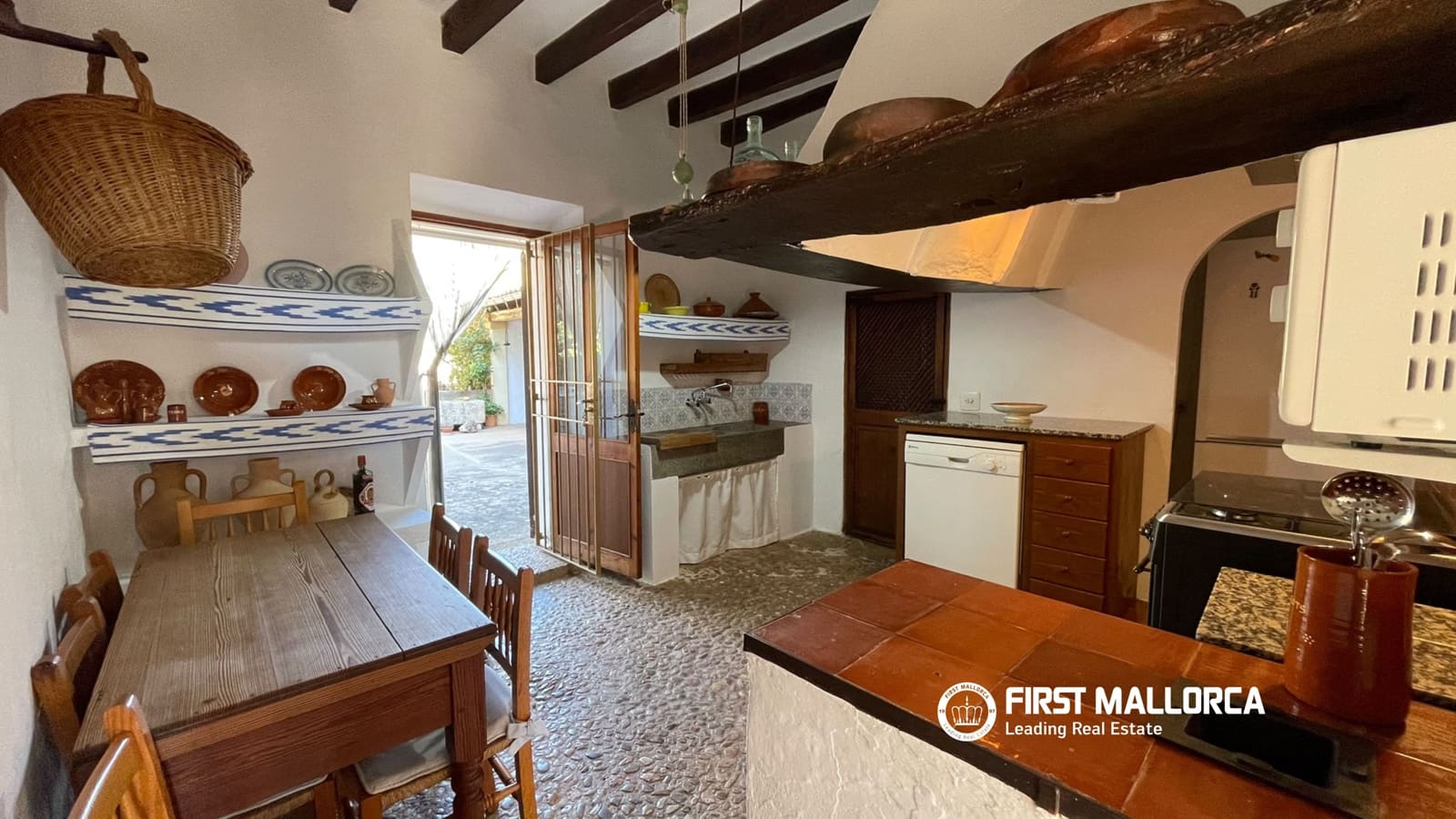 4 bedroom Finca/Country House for rent in Pollensa / Pollenca with garage - € 2,200 (Ref: 10106524)