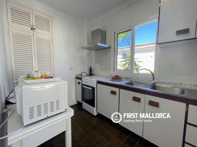 3 bedroom Apartment for rent in Puerto de Alcudia, Alcúdia with garage - € 2,000 (Ref: 10113480)