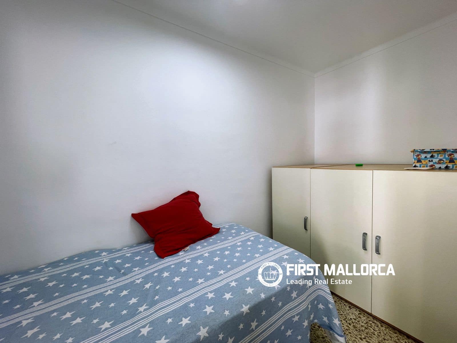 3 bedroom Apartment for rent in Puerto de Alcudia with garage - € 2,000 (Ref: 10113480)