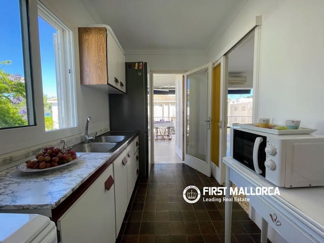 3 bedroom Apartment for rent in Puerto de Alcudia, Alcúdia with garage - € 2,000 (Ref: 10113480)