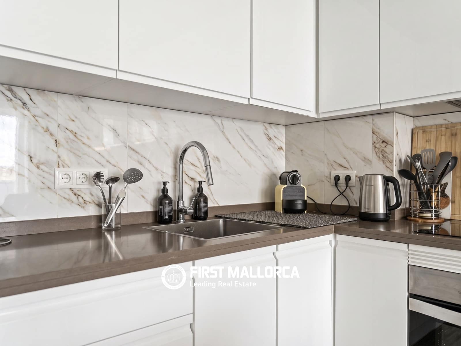 1 bedroom Apartment for rent in Santa Ponsa with garage - € 2,000 (Ref: 10118391)
