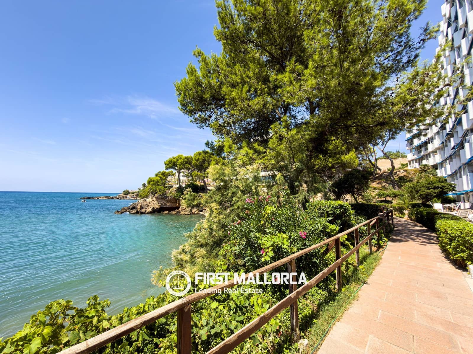 1 bedroom Apartment for rent in Santa Ponsa with garage - € 2,000 (Ref: 10118391)