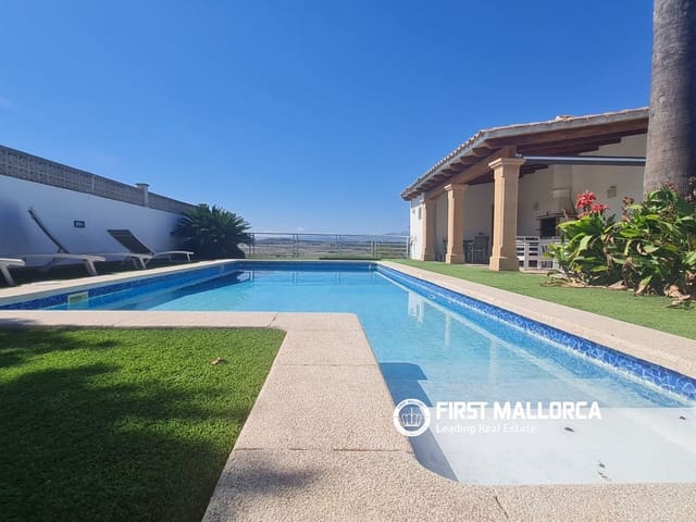 4 bedroom Finca/Country House for rent in Santa Margalida with pool - € 2,300 (Ref: 10118394)