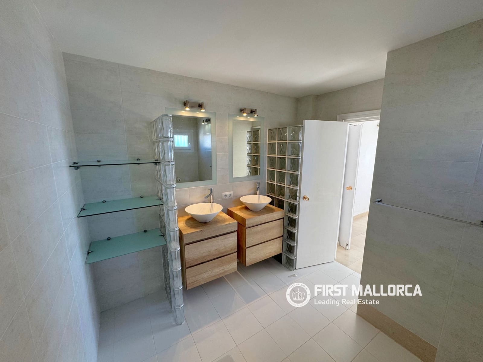 4 slaapkamer Appartement te koop in San Agustin / Sant Agusti met garage - € 1.375.000 (Ref: 10118395)
