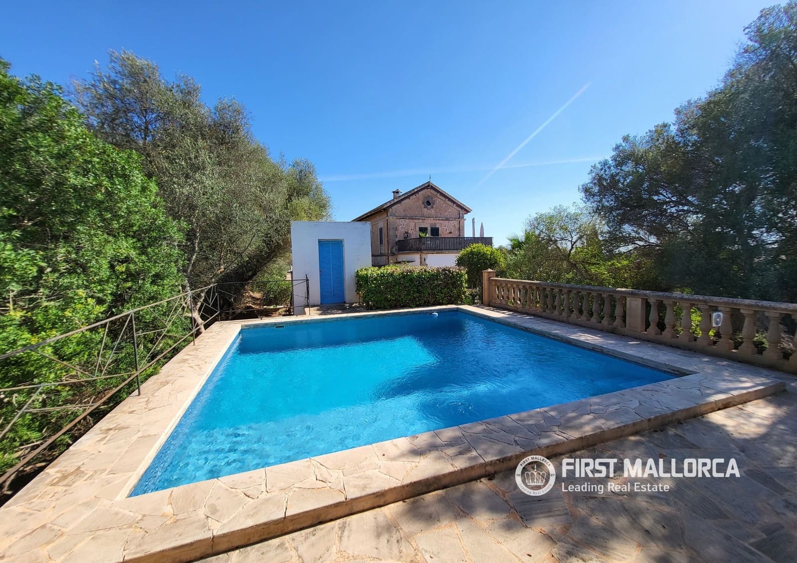 2 bedroom Apartment for sale in Ses Salines with pool garage - € 640,000 (Ref: 10121028)