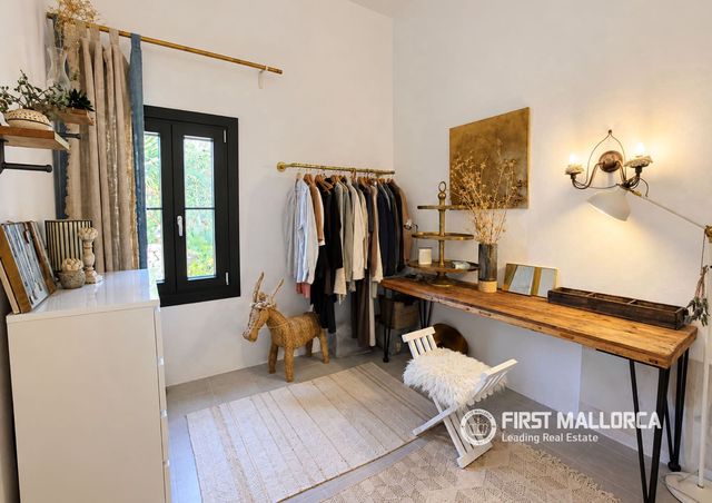 2 bedroom Apartment for sale in Ses Salines with pool garage - € 640,000 (Ref: 10121028)