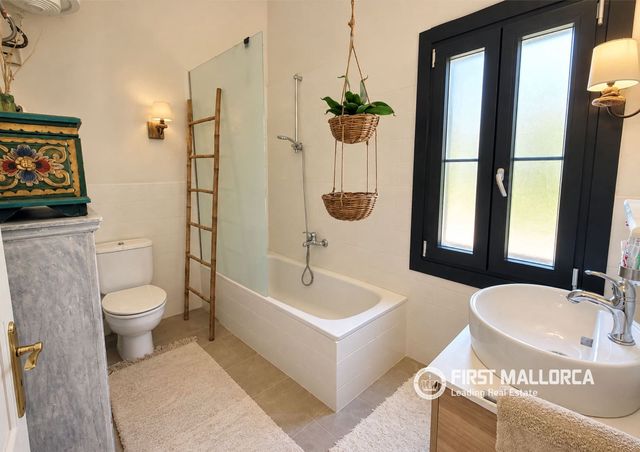 2 bedroom Apartment for sale in Ses Salines with pool garage - € 640,000 (Ref: 10121028)