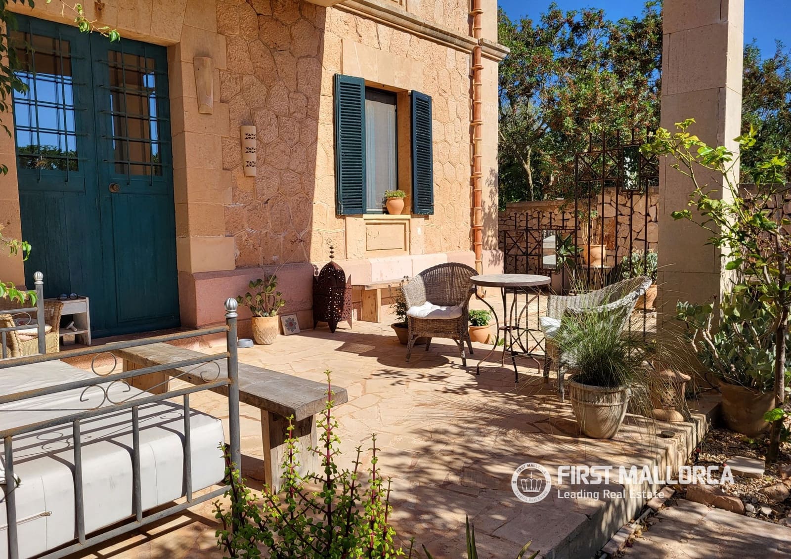 2 bedroom Apartment for sale in Ses Salines with pool garage - € 640,000 (Ref: 10121028)