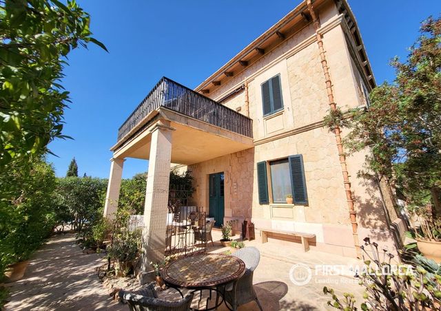 2 bedroom Apartment for sale in Ses Salines with pool garage - € 640,000 (Ref: 10121028)