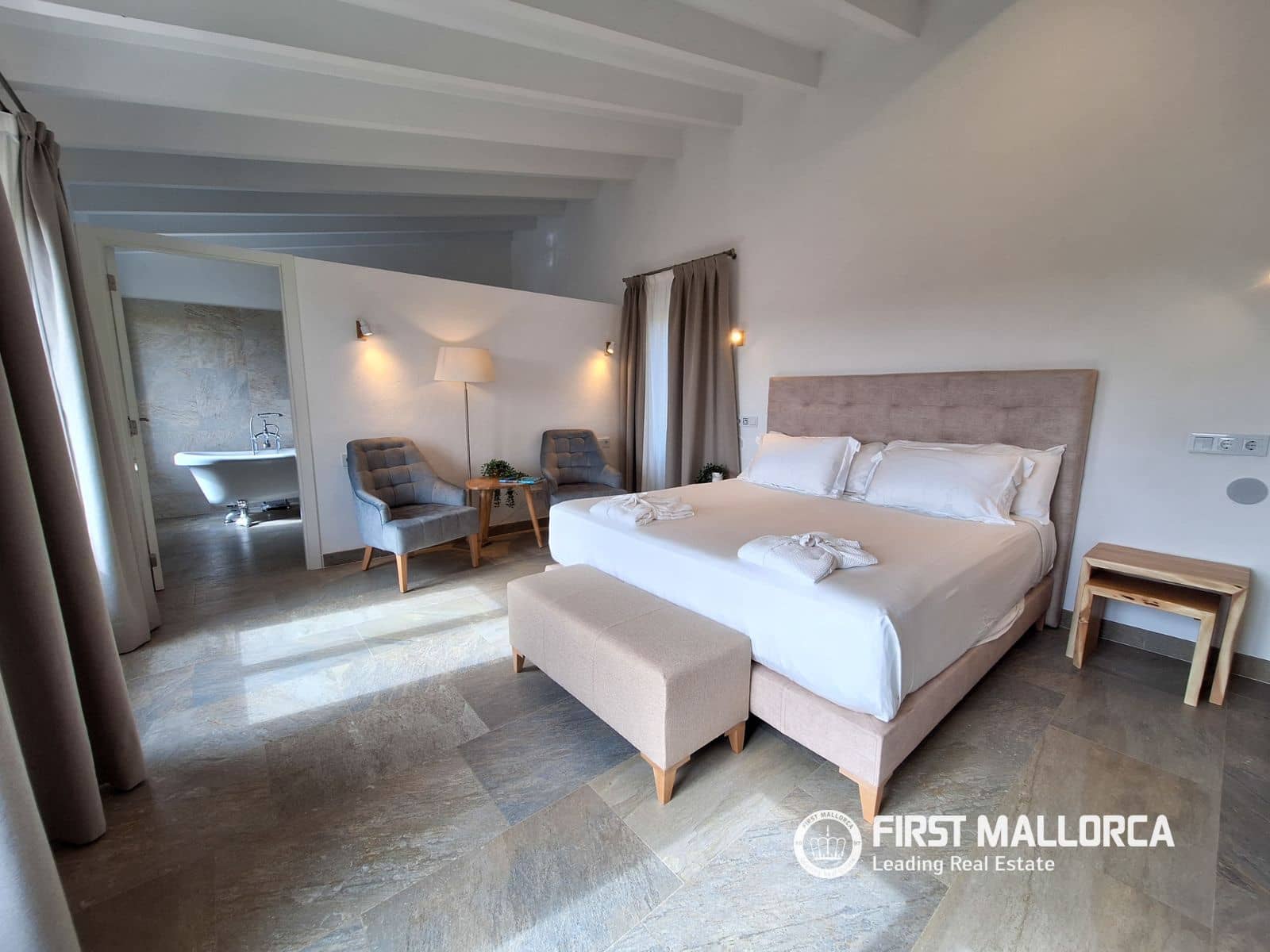 Finca/Casa Rural de 4 habitaciones en Sa Pobla en alquiler con piscina garaje - 8.000 € (Ref: 10121030)