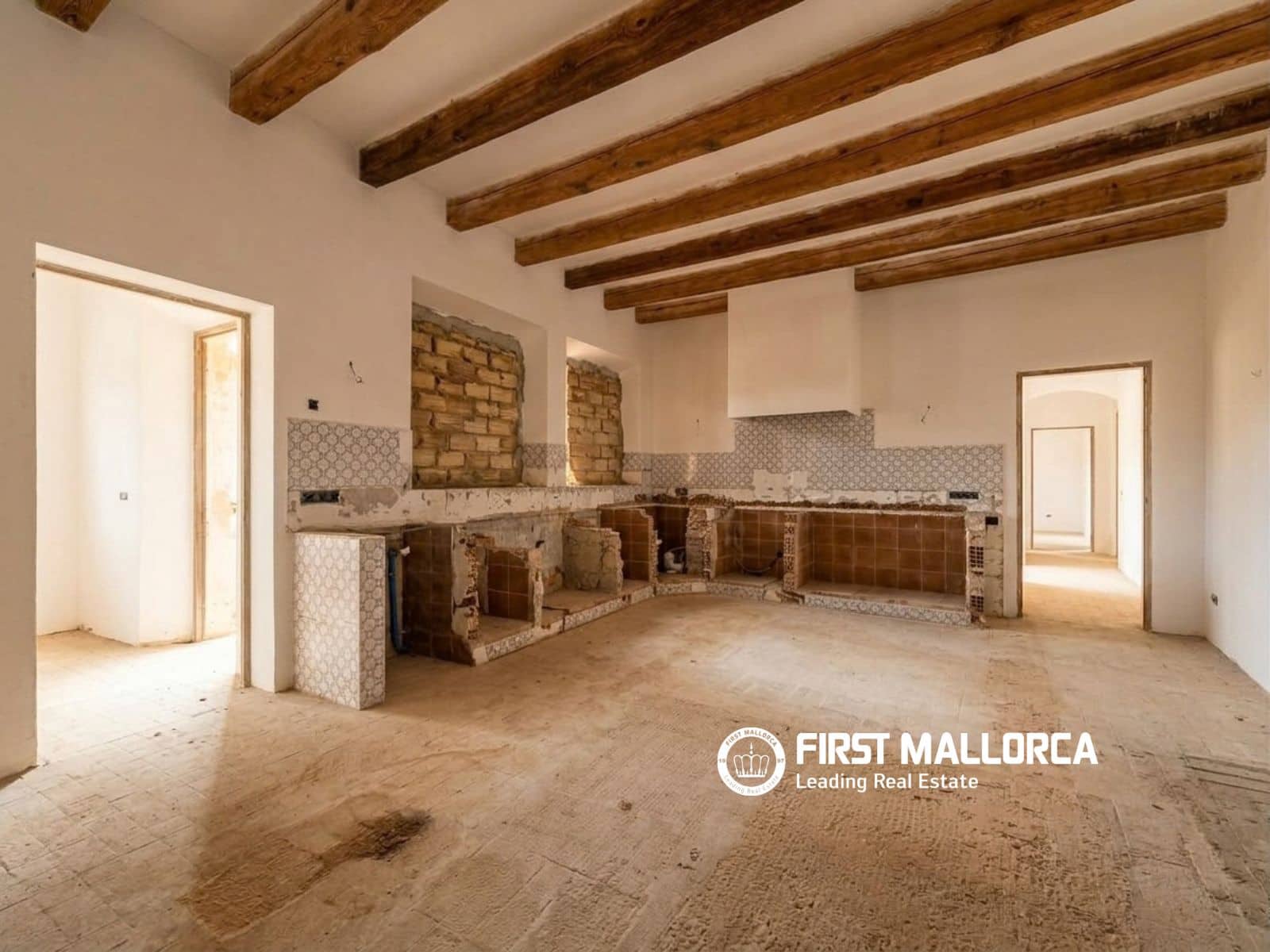 6 bedroom Finca/Country House for sale in Petra - € 2,500,000 (Ref: 10127293)
