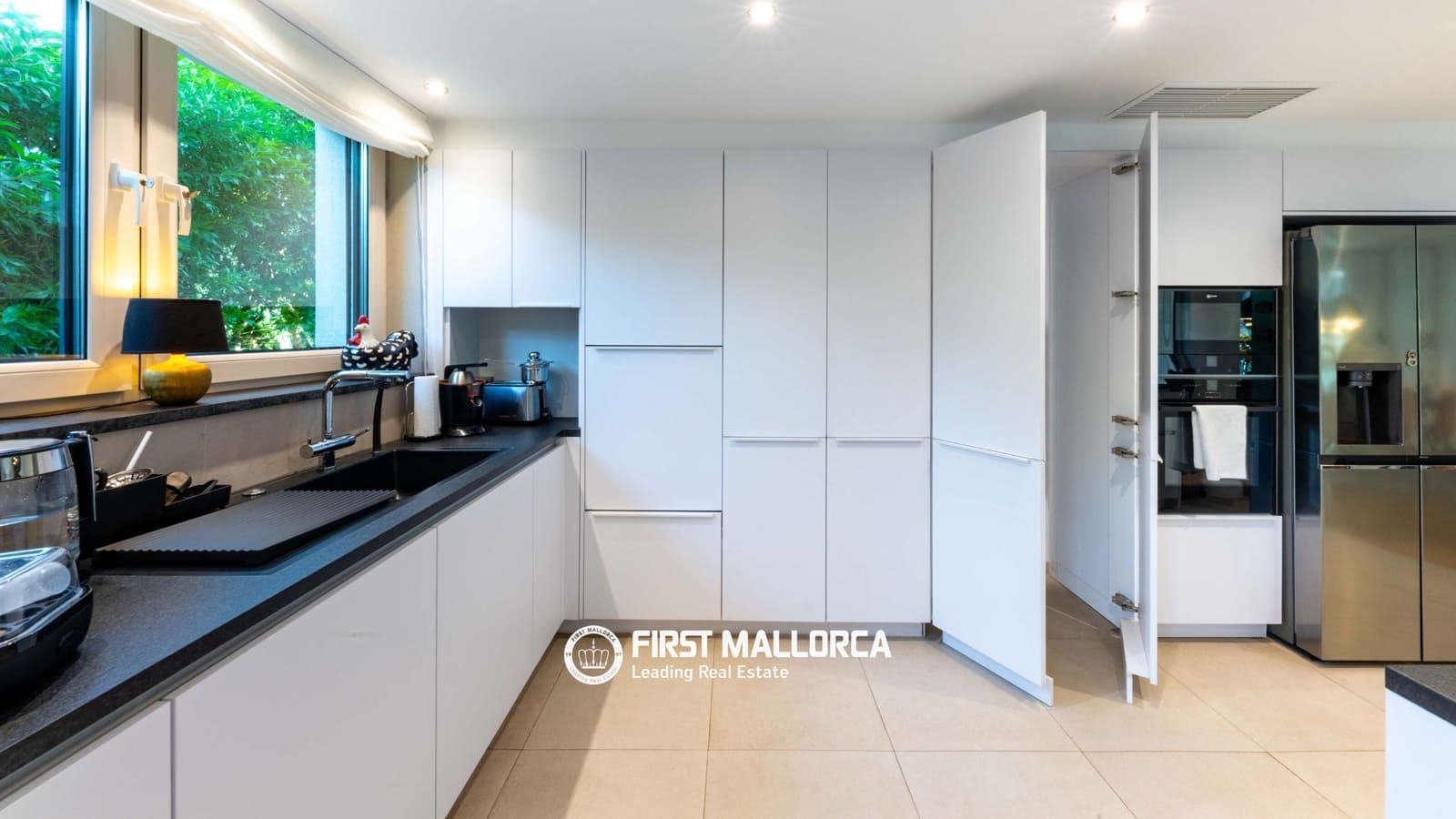 4 bedroom Villa for sale in Santa Ponsa with pool garage - € 3,750,000 (Ref: 10127294)